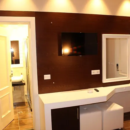 Hotel Daku 4*