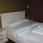 Daku Ξενοδοχείο
