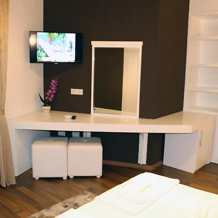 Daku Hotel 4*