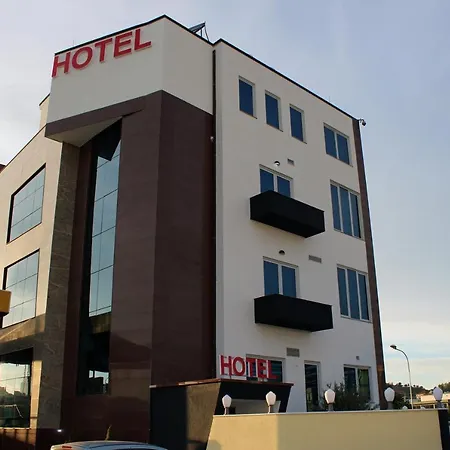 Daku Hotel Yrshek