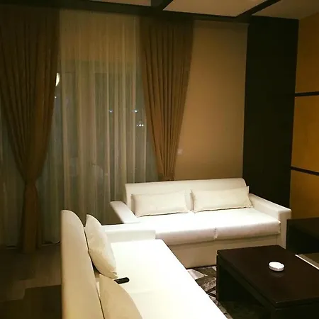 Hotel Daku 4*